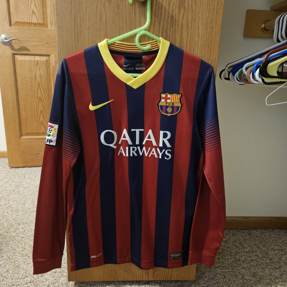 Nike soccer jersey size s